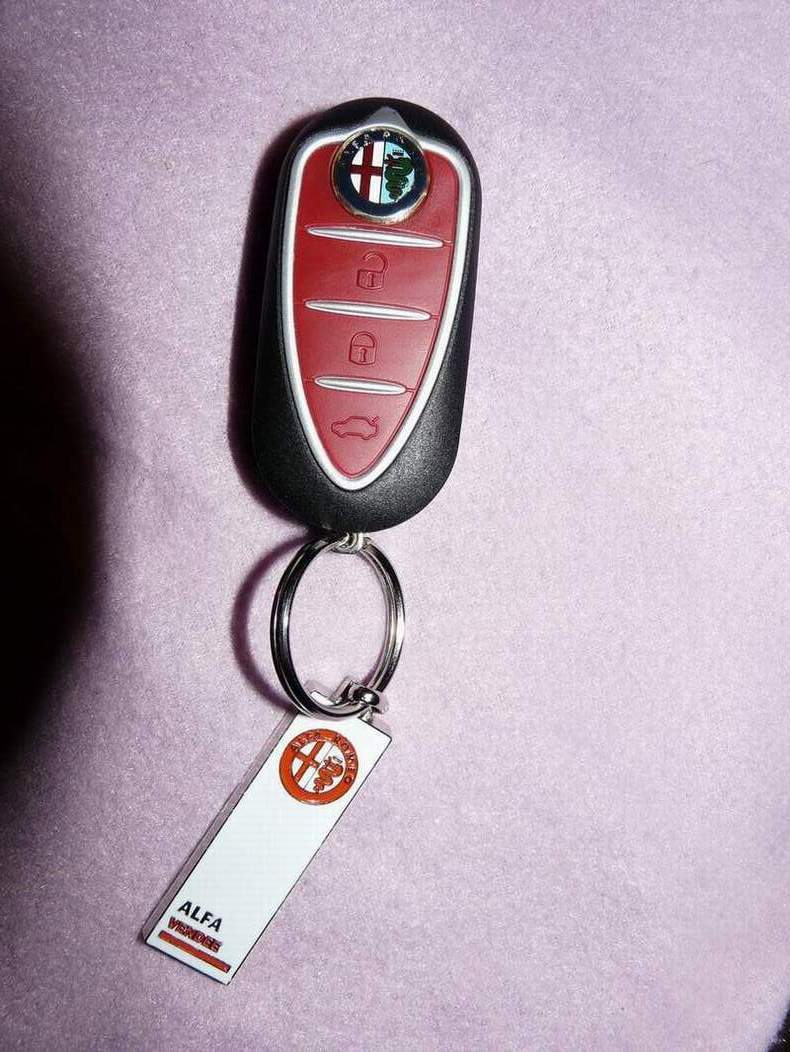 Forum Alfa MiTo - [ accessoire ] portes-clefs Alfa Romeo.